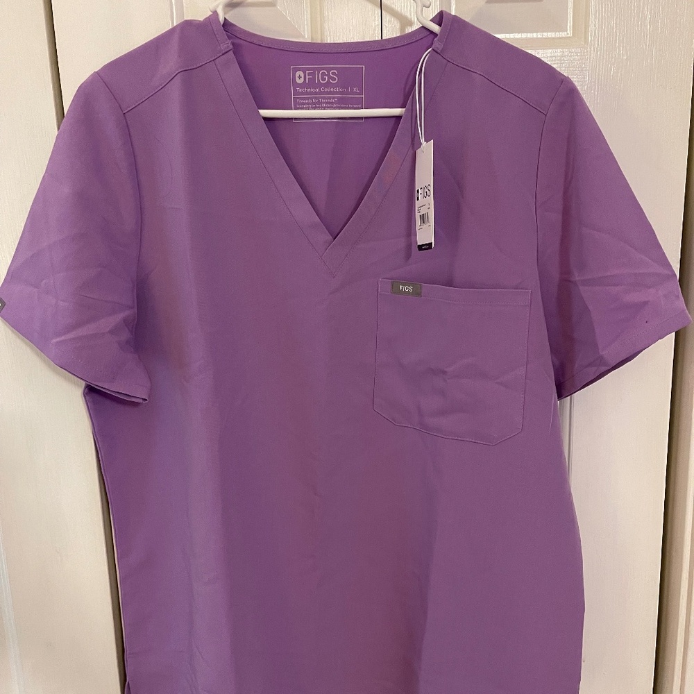 NWT Figs Catarina One-Pocket Scrub Top
